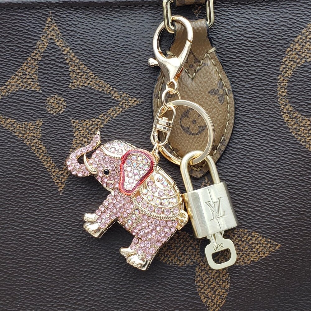 Authentic Louis Vuitton Lock & Key Gold✨Unbranded Elephant Keychain Bag Charm LV